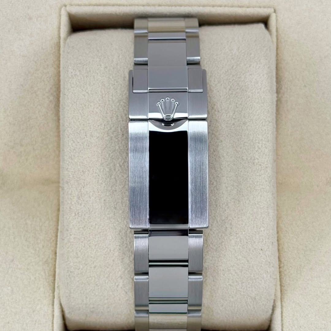 Rolex GMT-Master II “Pepsi”